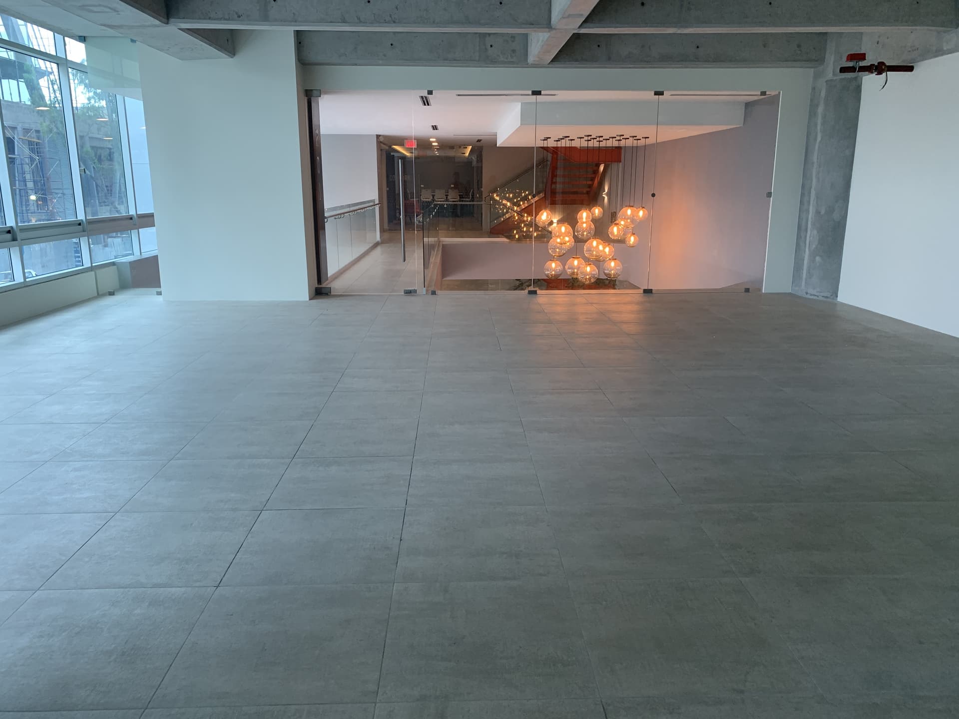 Edificio Insigne, San Benito, oficinas en alquiler. — foto 7