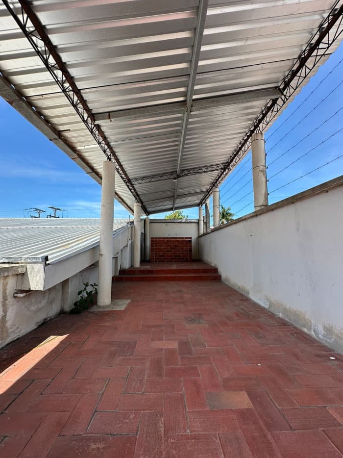 Casa en Venta con 9 Cuartos 7 Baños en Centro Sonsonate — foto 12