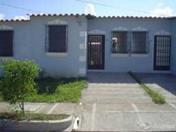 bonita casa en venta en santa ana norte