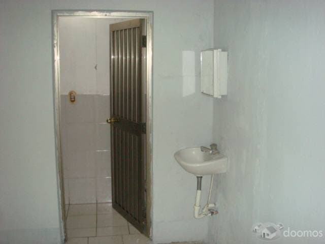 SE ALQUILA CASA SOBRE CALLE GABRIELA MISTRAL — foto 7