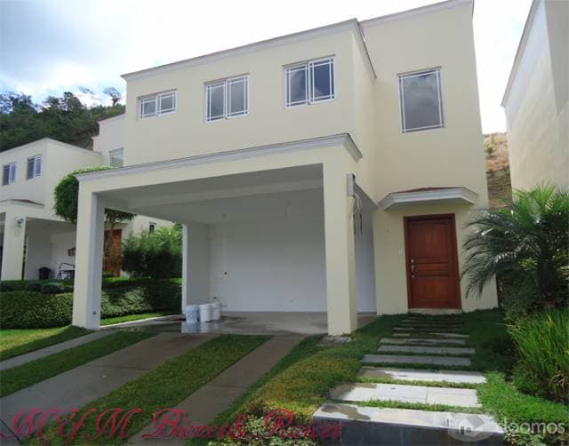 Casa en Residencial Garden Hills — foto 1