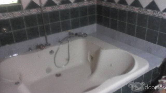 SE VENDE BONITA CASA EN RESIDENCIAL PRIVADO LAS MERCEDES EN SANTA ANA — foto 3