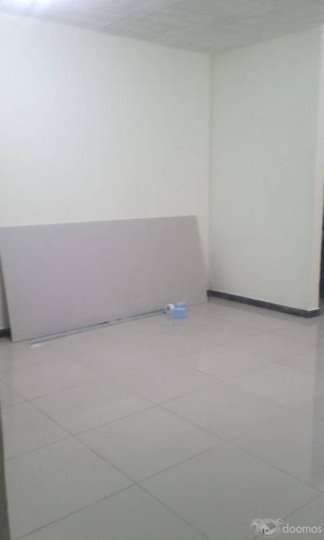COLONIA ESCALON ALQUILO LOCAL PARA OFICINA SEGURIDAD Y ESTACIONAMIENTO — foto 2