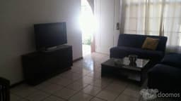 SE ALQUILA APARTAMENTO AMUEBLADO ZONA ESCALON