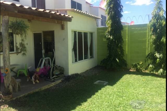 VENDO CASA EN LOURDES, RESIDENCIAL LOS SAUCES