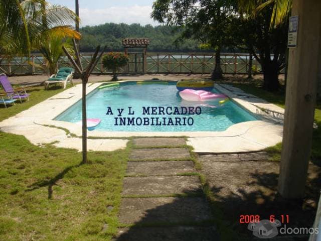 CASA DE PLAYA EN VENTA EN BARRA DE SANTIAGO — foto 2