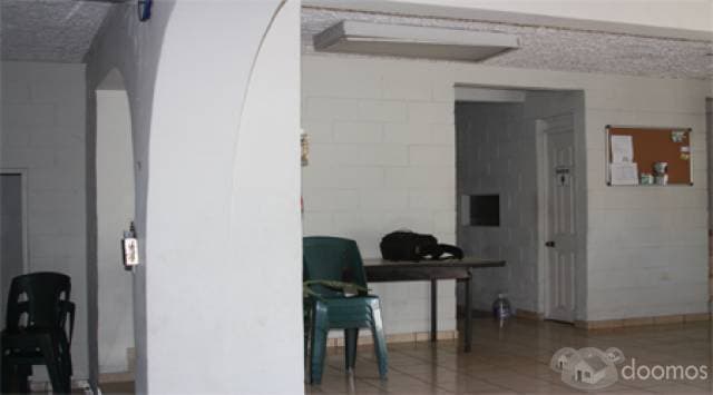 Vendo Edificio de Cuatro Locales en Antiguo Cuscatlán — foto 3
