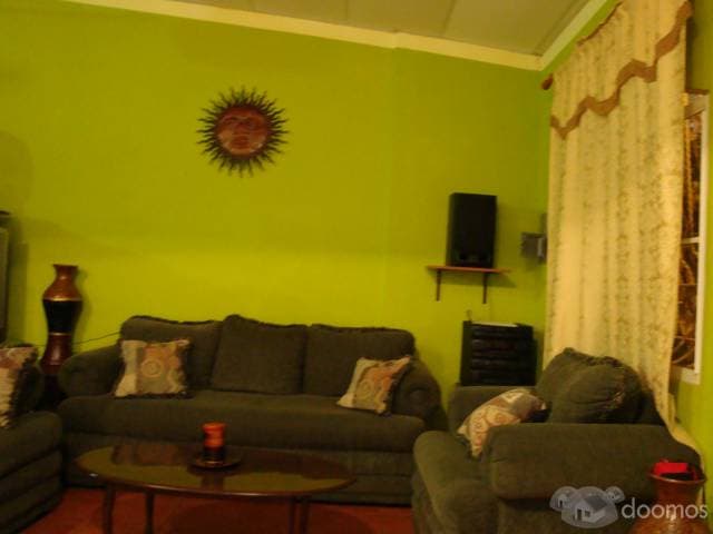 VENDO CASA ACOGEDORA CERCA DEL CENTRO DE SAN MIGUEL ...! — foto 1