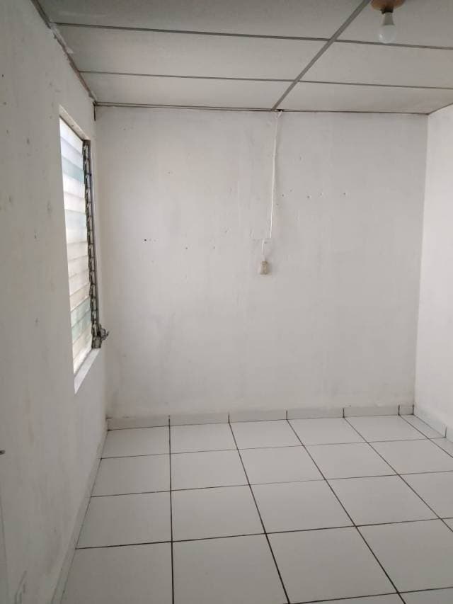 En Venta casa de pasaje ubicada en Montes 4 — foto 2