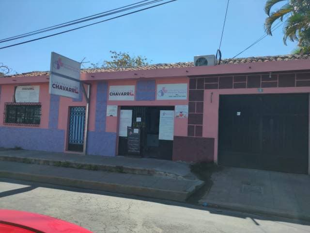 Terreno de 750 varas cuadradas, amplia, ideal para oficinas, clínicas médicas o laboratorios. Excelente ubicación de alta plusvalía. — foto 2