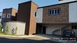 Amplia residencia estrenar