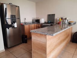 ALQUILER DE VIVIENDA SEMIAMUEBLADA