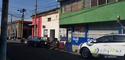 Vendo propiedad con 4 locales en Centro de Santa Ana